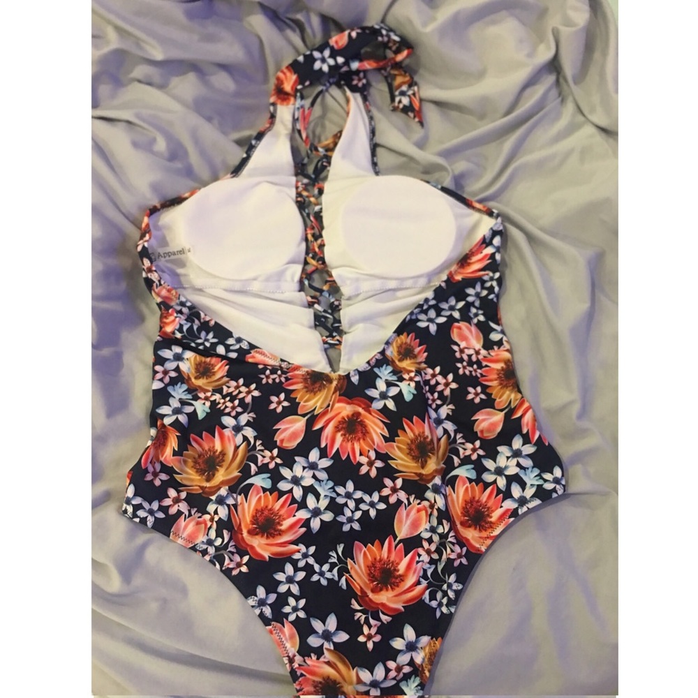 🌺🧡Beautiful one-piece💚🍂 - Picture 2 of 2